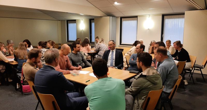 Neem een kijkje in de praktijk van onze jeugdwerkadviseurs
